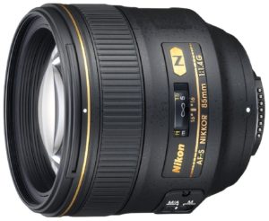 a must have lens for wedding photographers, the nikon 85mm f/1.4g