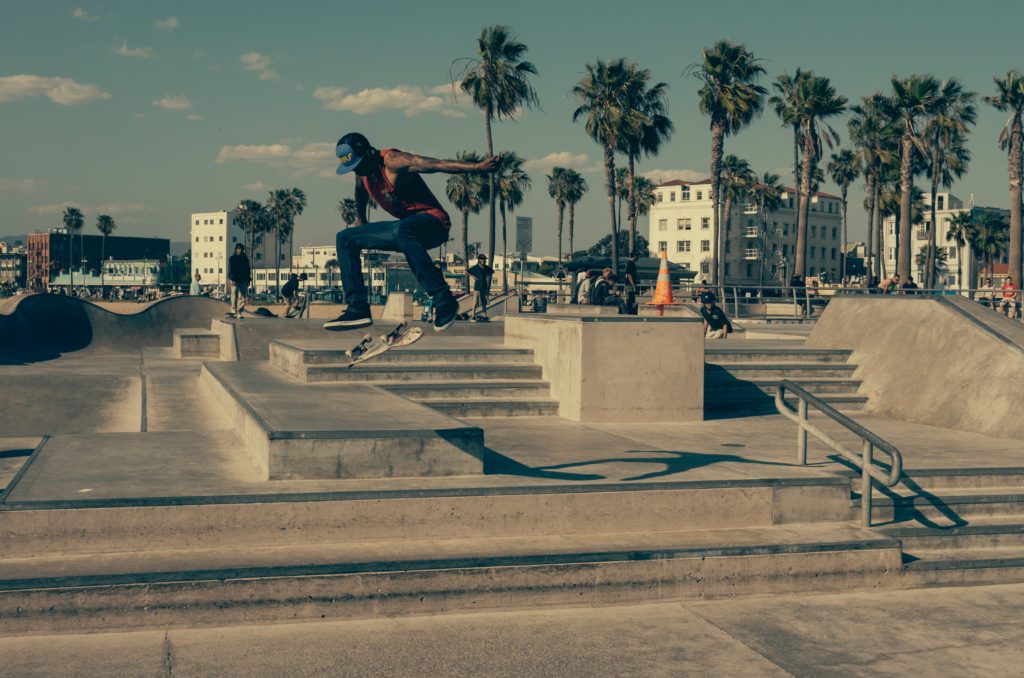 Fast Shutter Speed Used to Freeze Skateboarding Action