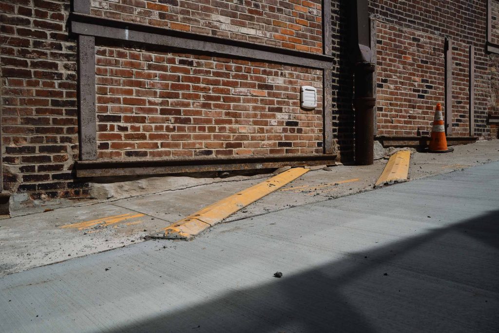 Cityscape photo of an alleyway in Kansas City shot with the Fujifilm 23mm f/2 R WR